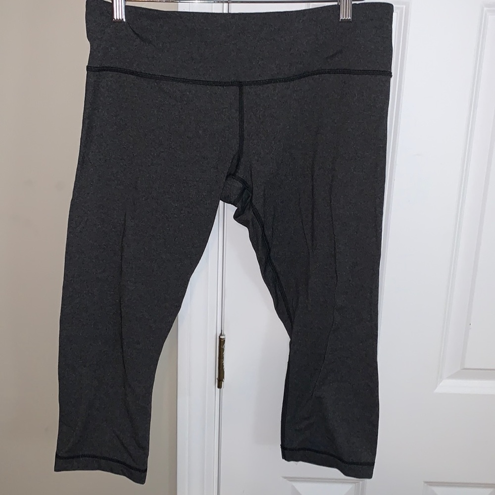 Lululemon cropped leggings